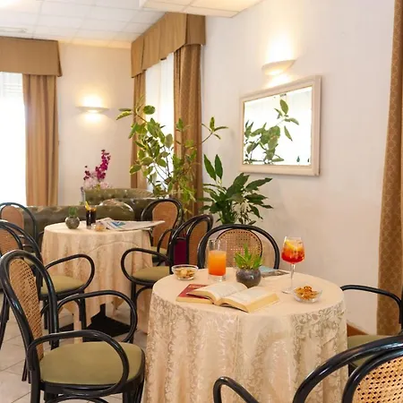 Sirena Hotel 3*